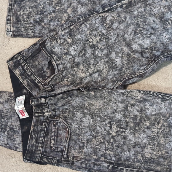 Levi's 511 High Rise Slim Fit Jeans - Picture 9 of 10